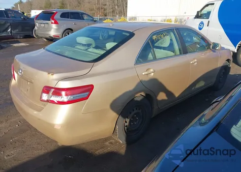 2011 Toyota Camry Le z USA, uszkodzony, nr VIN 4T1BF3EK3BU123303